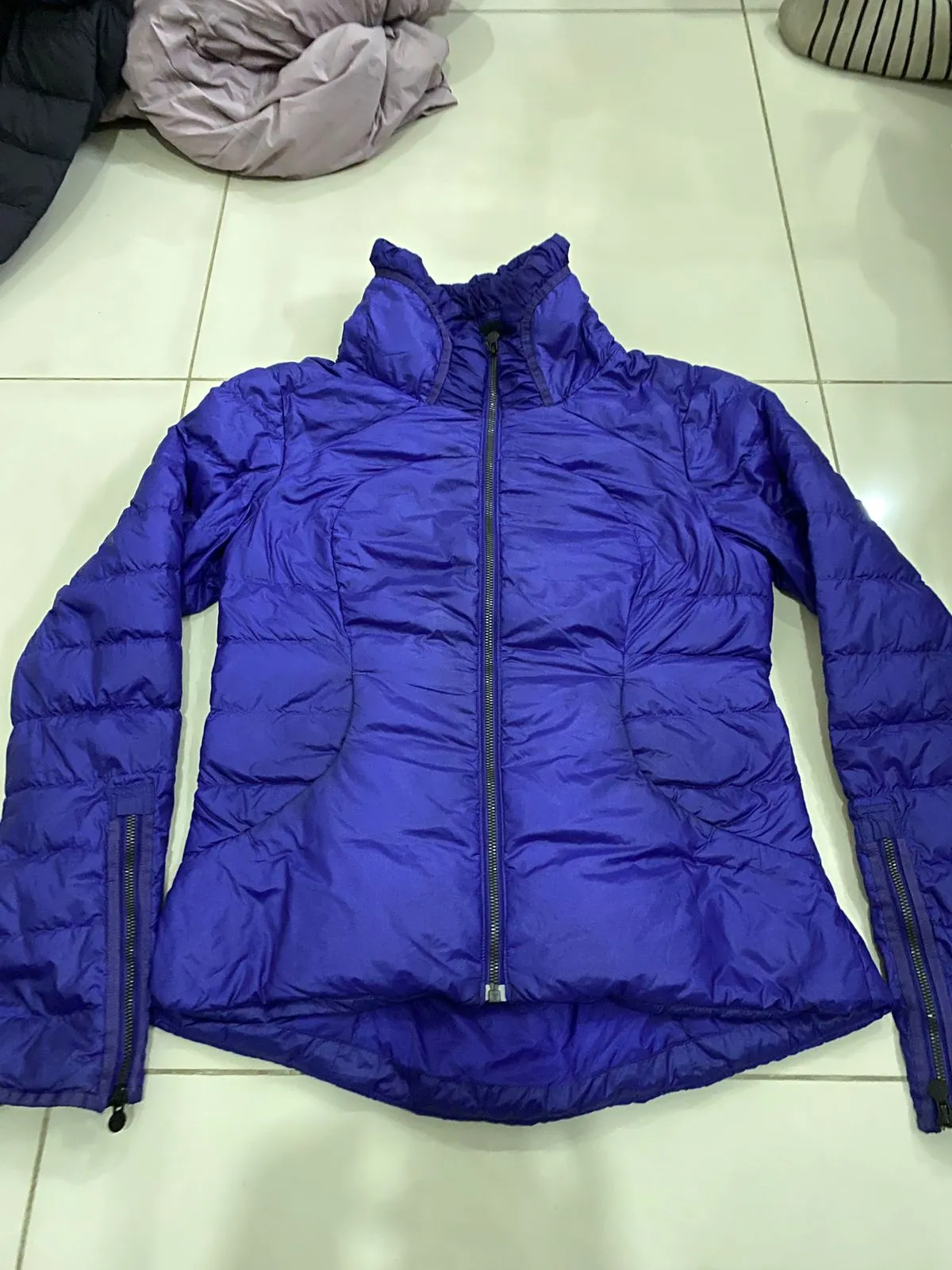 Lululemon Y2K Ladies Puffer Jackets - 19 Pcs